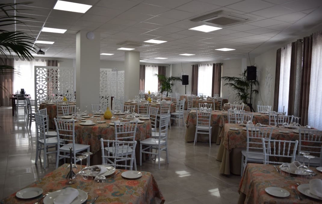 19 soveværelse Hotel til salg i Sevilla by - € 2.000.000 (Ref: 9946722)