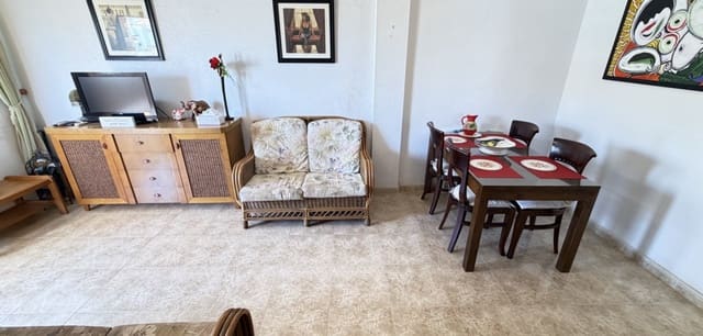 Apartamento de 3 habitaciones en La Zenia, Orihuela en venta con piscina - 189.000 € (Ref: 10007569)