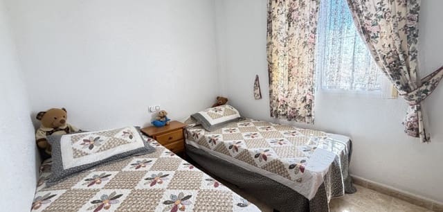 Apartamento de 3 habitaciones en La Zenia, Orihuela en venta con piscina - 189.000 € (Ref: 10007569)