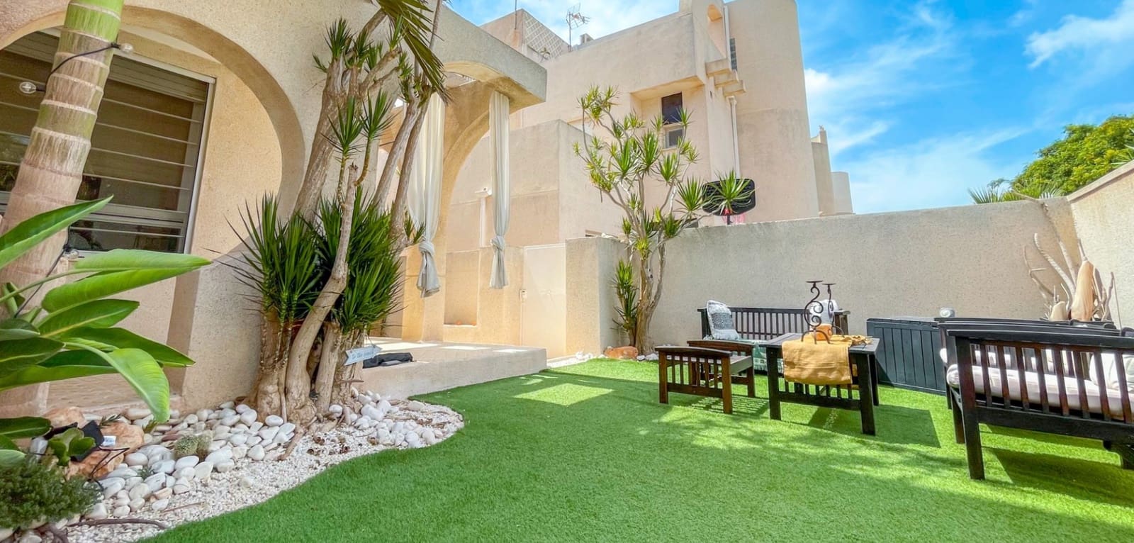 2 makuuhuone Omakotitalo myytävänä paikassa Torrevieja mukana uima-altaan - 197 900 € (Ref: 10021388)