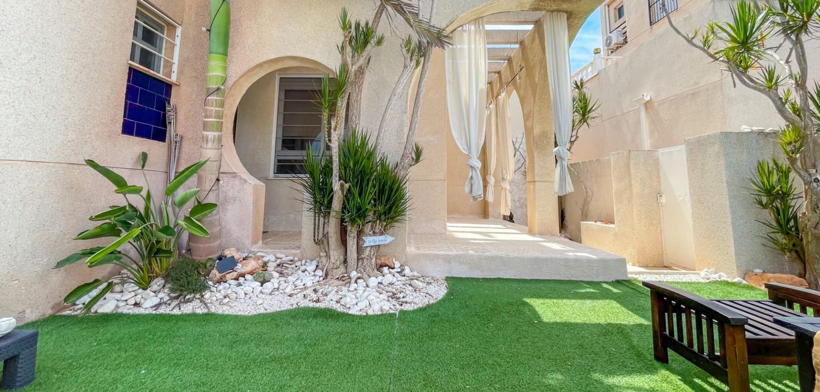 2 makuuhuone Omakotitalo myytävänä paikassa Torrevieja mukana uima-altaan - 197 900 € (Ref: 10021388)