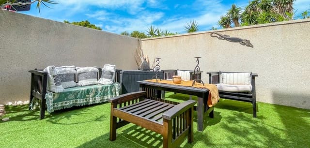 2 quarto Casa em Banda para venda em El Chaparral - La Siesta - La Torreta, Torrevieja com piscina - 197 900 € (Ref: 10021388)