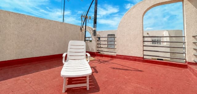 2 quarto Casa em Banda para venda em El Chaparral - La Siesta - La Torreta, Torrevieja com piscina - 197 900 € (Ref: 10021388)