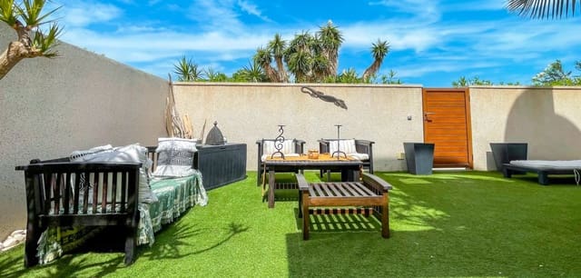 2 quarto Casa em Banda para venda em El Chaparral - La Siesta - La Torreta, Torrevieja com piscina - 197 900 € (Ref: 10021388)