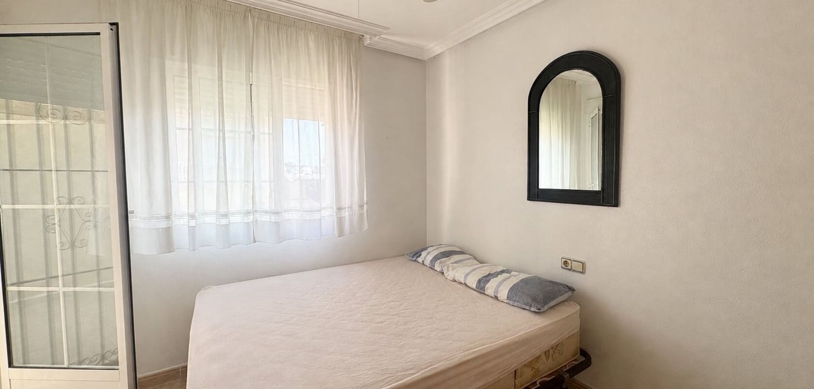 2 makuuhuone Omakotitalo myytävänä paikassa Playa Flamenca mukana uima-altaan - 199 500 € (Ref: 10022893)