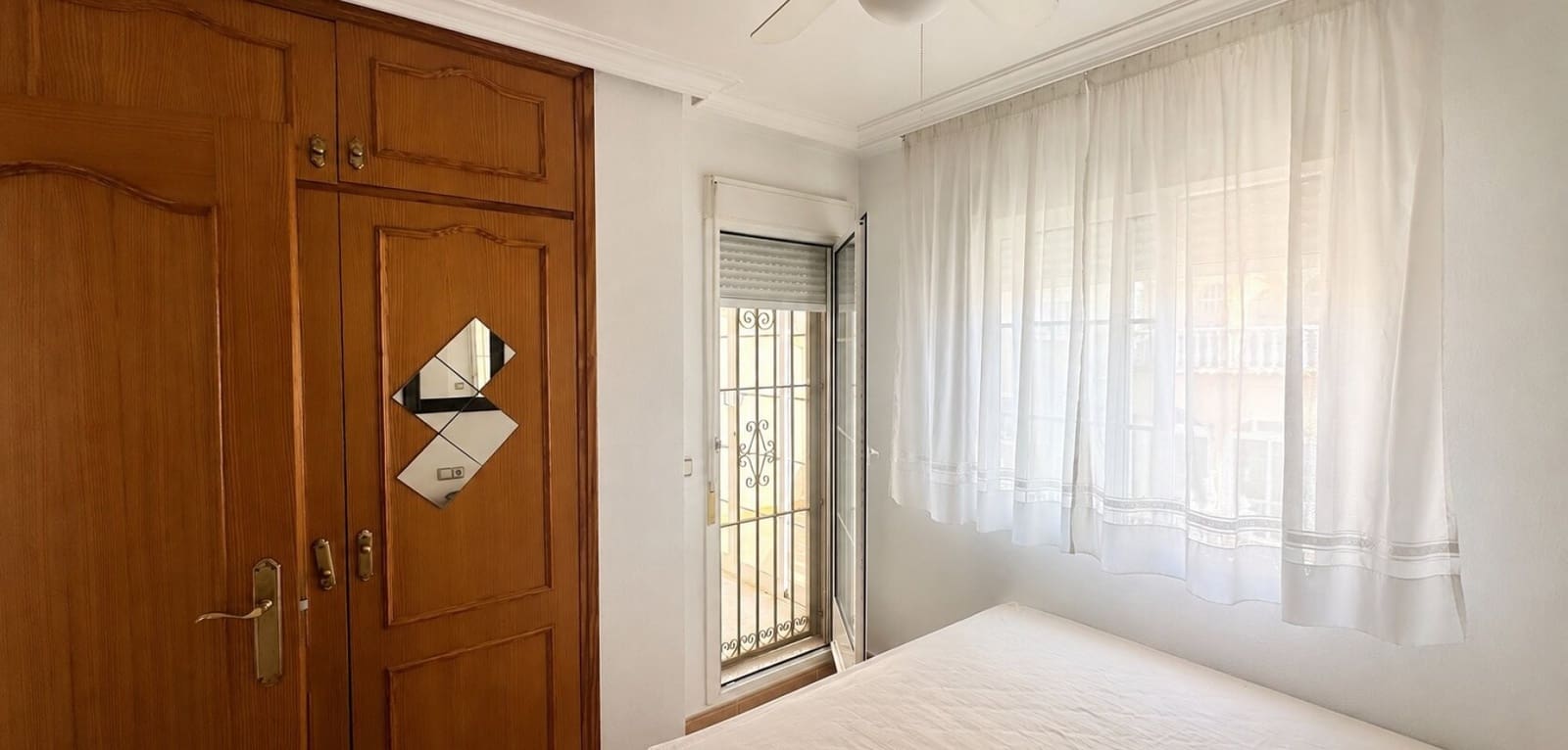 2 makuuhuone Omakotitalo myytävänä paikassa Playa Flamenca mukana uima-altaan - 199 500 € (Ref: 10022893)