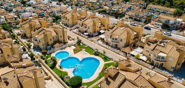 2 makuuhuone Omakotitalo myytävänä paikassa Playa Flamenca, Orihuela mukana uima-altaan - 199 500 € (Ref: 10022893)