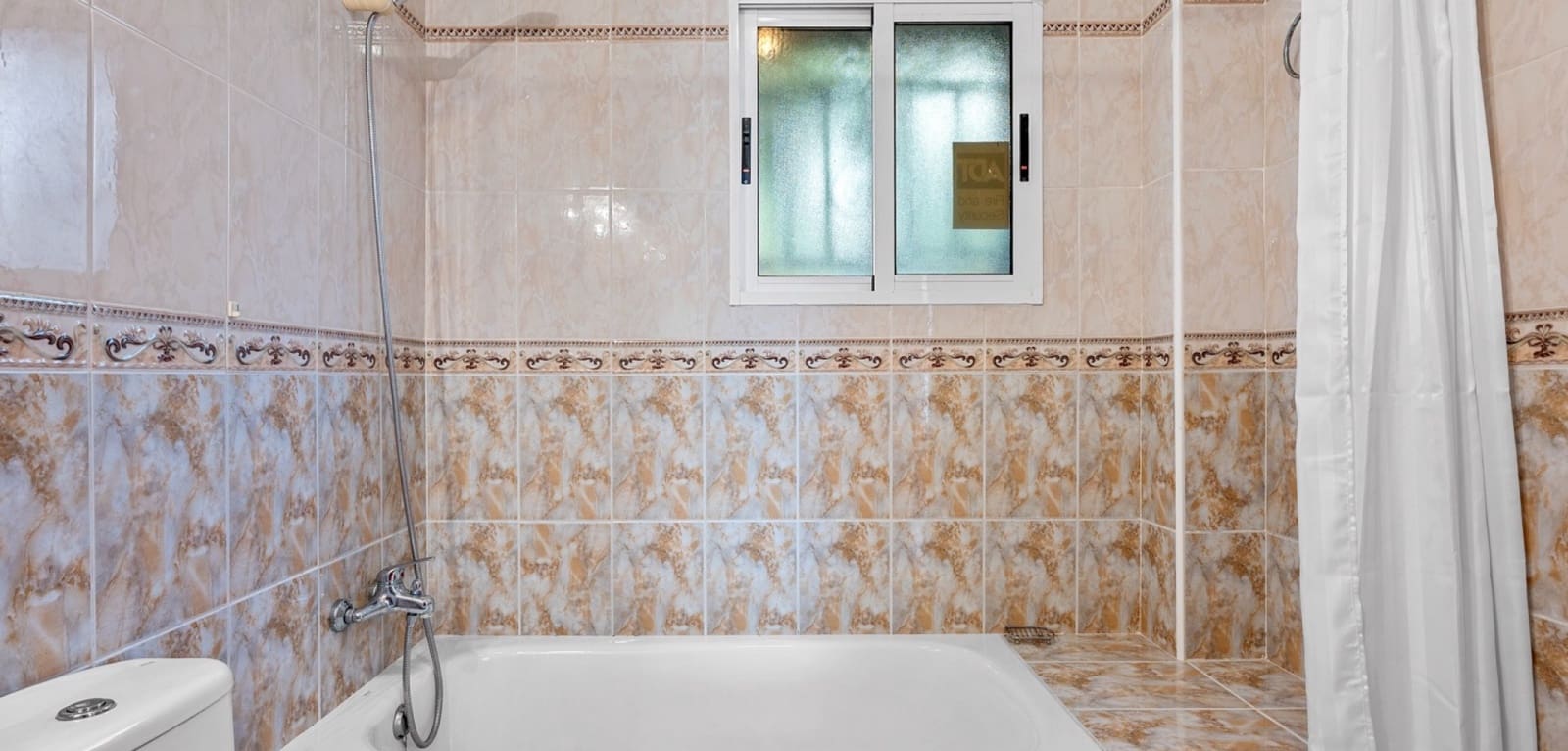 3 camera da letto Villa in vendita in Villamartin con piscina - 229.000 € (Rif: 10024451)