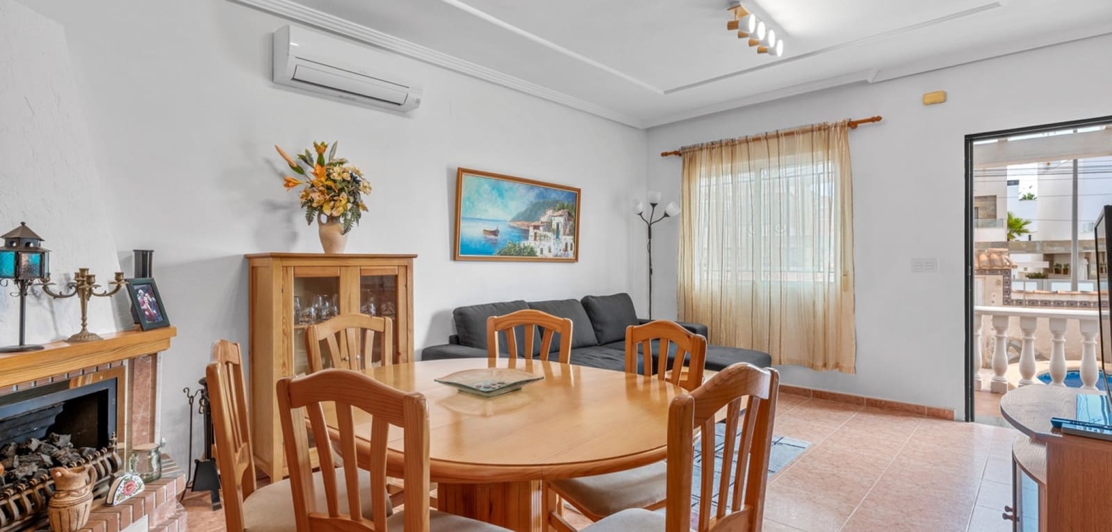 3 camera da letto Villa in vendita in Villamartin con piscina - 229.000 € (Rif: 10024451)