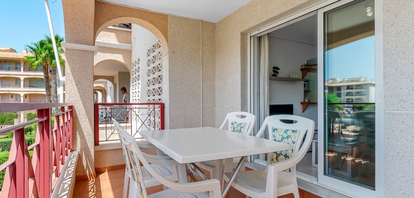 Apartamento de 2 habitaciones en Playa Flamenca en venta con piscina - 215.000 € (Ref: 10035636)