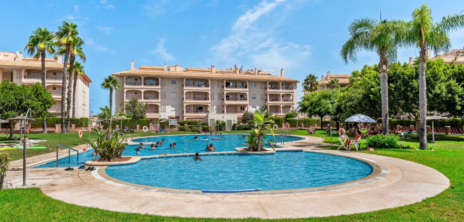 Apartamento de 2 habitaciones en Playa Flamenca en venta con piscina - 215.000 € (Ref: 10035636)
