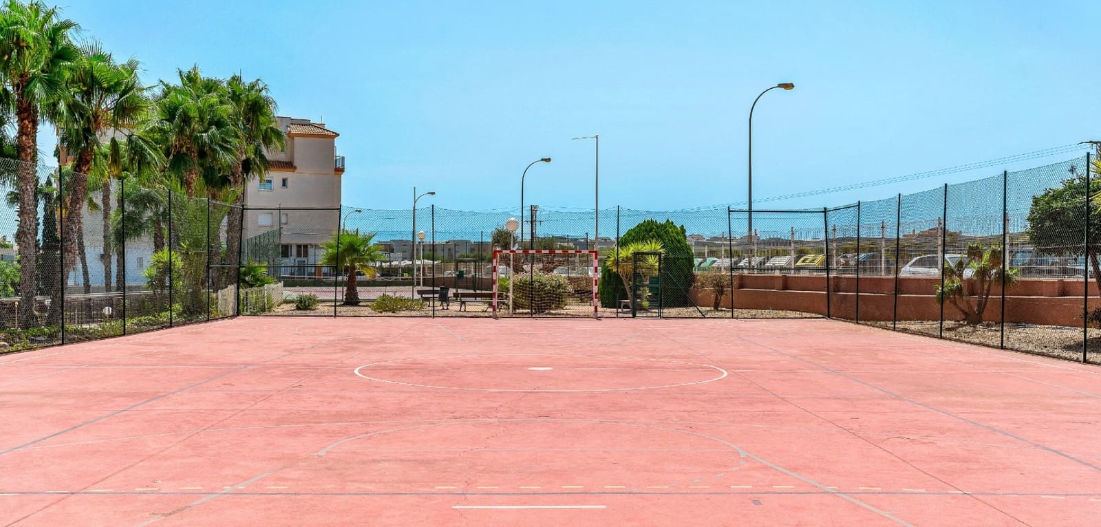 Apartamento de 2 habitaciones en Playa Flamenca en venta con piscina - 215.000 € (Ref: 10035636)