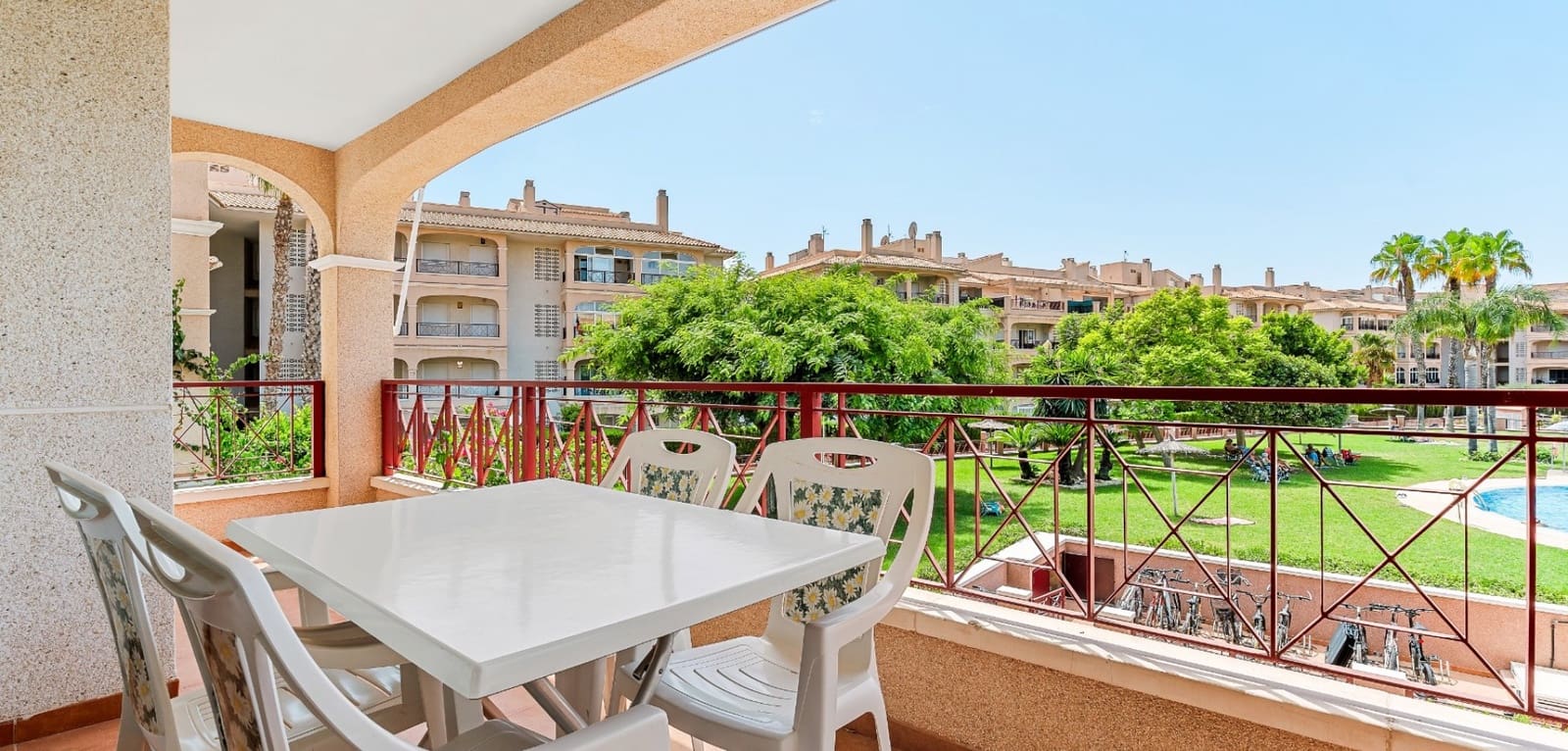 Apartamento de 2 habitaciones en Playa Flamenca en venta con piscina - 215.000 € (Ref: 10035636)