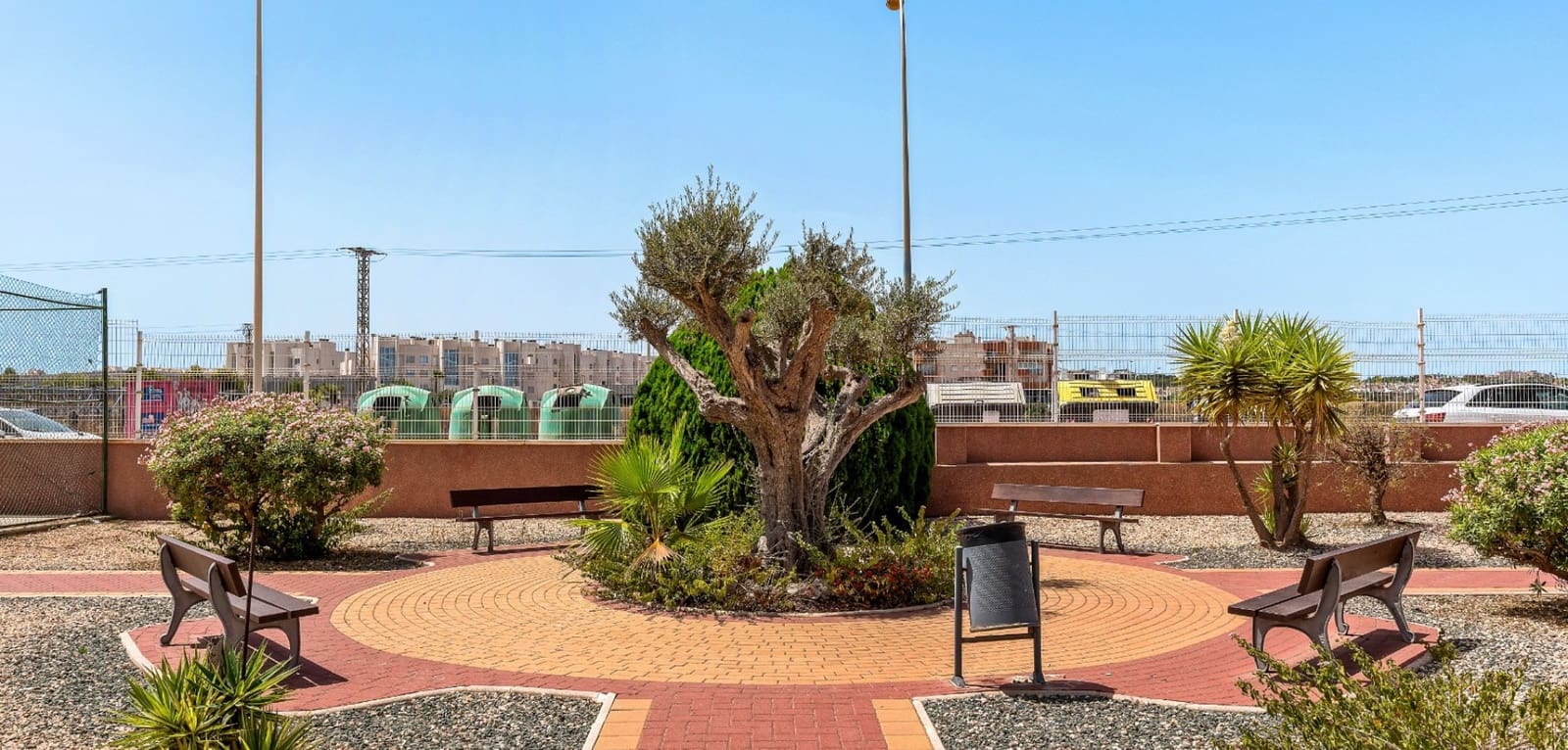 Apartamento de 2 habitaciones en Playa Flamenca en venta con piscina - 215.000 € (Ref: 10035636)