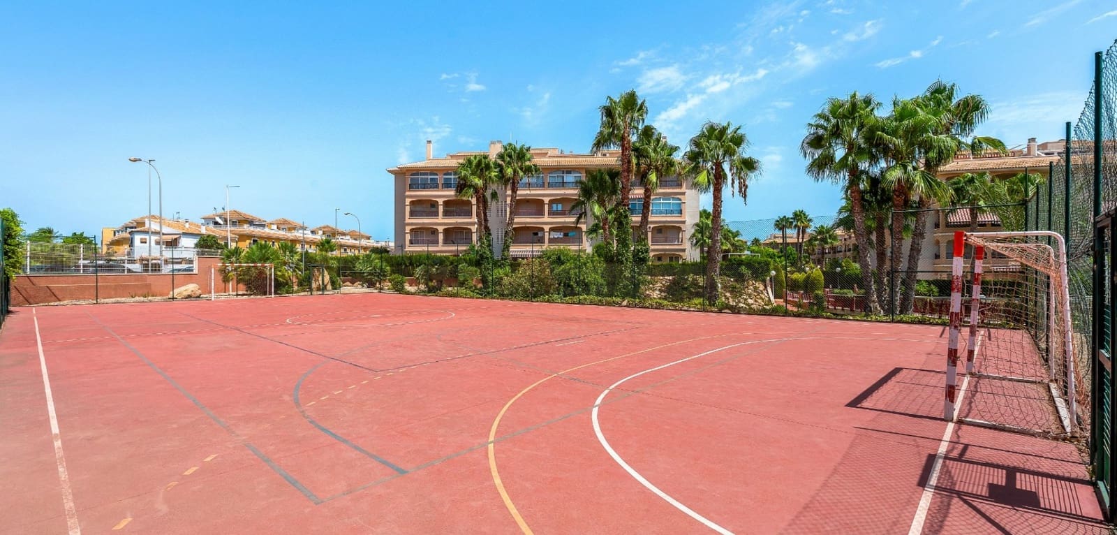 Apartamento de 2 habitaciones en Playa Flamenca en venta con piscina - 215.000 € (Ref: 10035636)