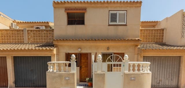 3 bedroom Townhouse for sale in La Mata, Torrevieja with pool - € 249,500 (Ref: 10035637)