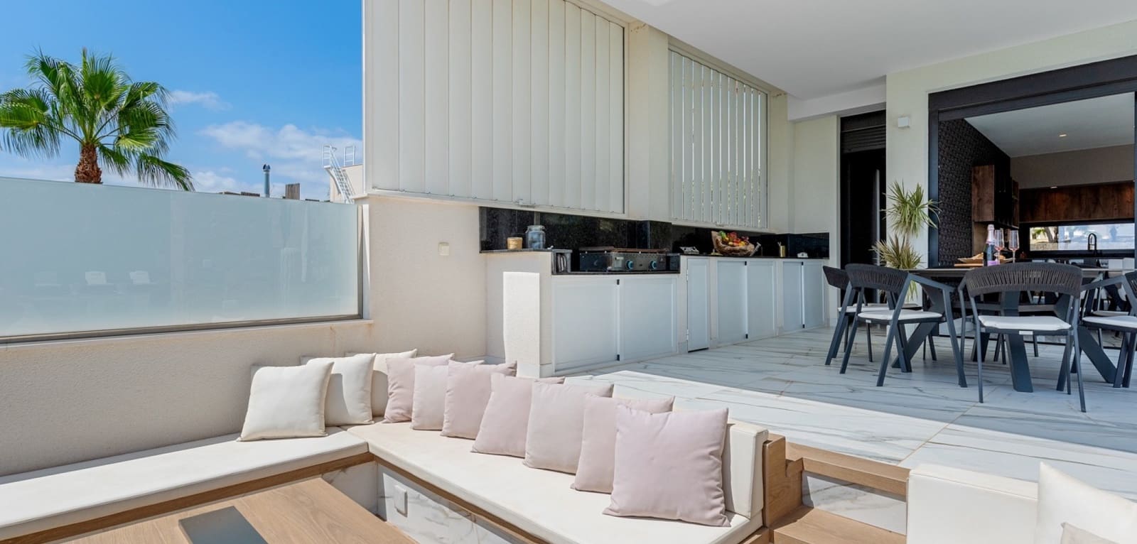 4 sypialnia Willa na sprzedaż w Las Colinas Golf z basenem - 2 600 000 € (Ref: 10035639)