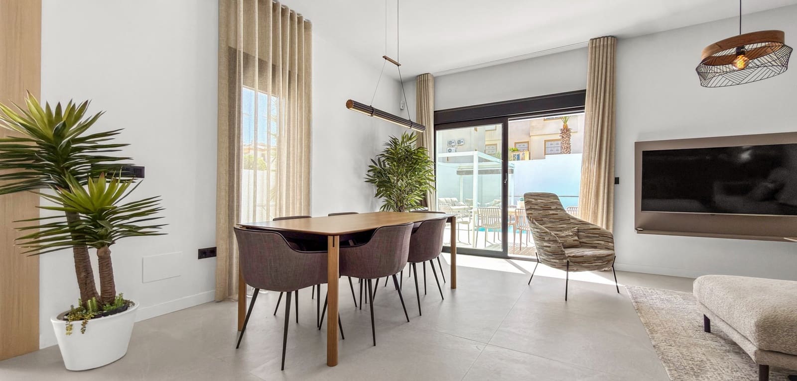 4 soverom Villa til salgs i Ciudad Quesada med svømmebasseng - € 650 000 (Ref: 10044108)