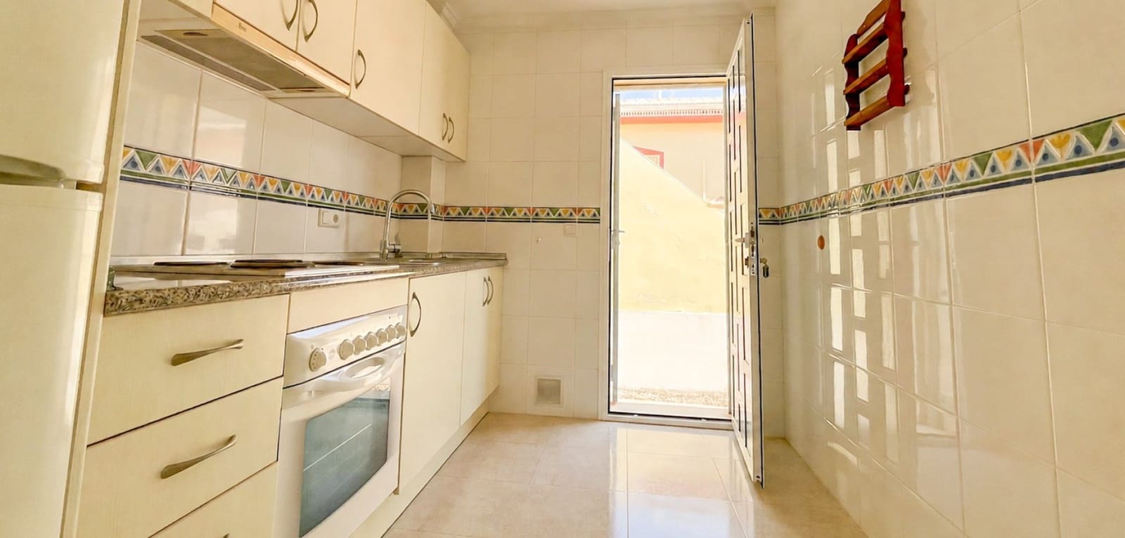 3 bedroom Townhouse for sale in Dona Pepa with pool - € 229,000 (Ref: 10046357)