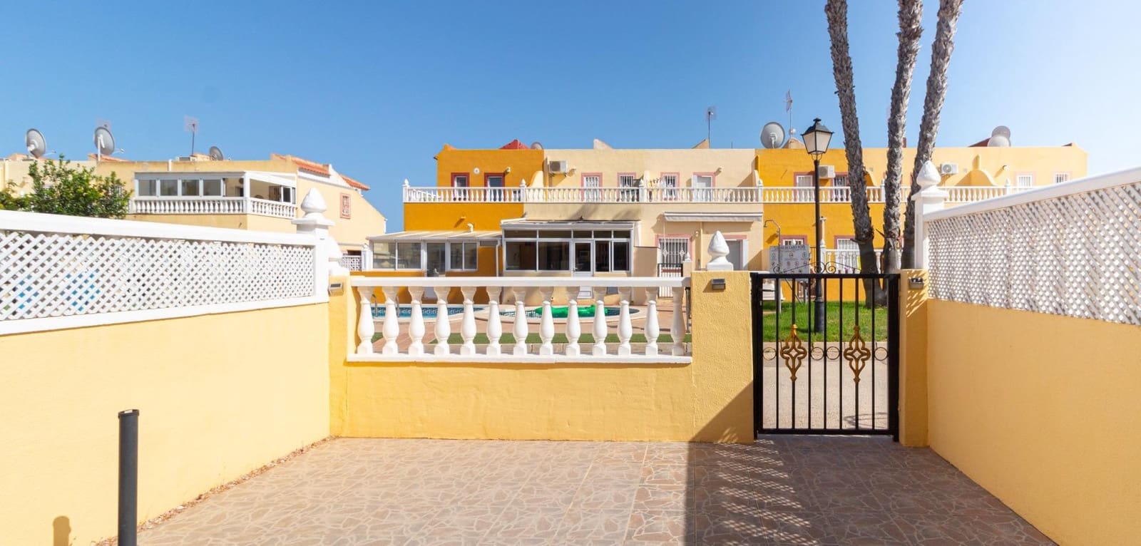 2 soveværelse Byhus til salg i Cabo Roig med swimmingpool - € 199.000 (Ref: 10051912)