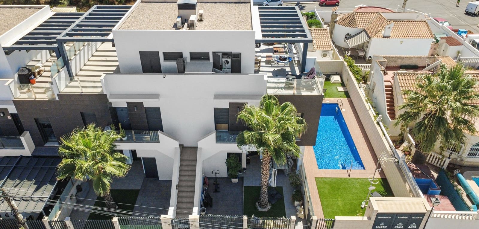 2 soveværelse Lejlighed til salg i Villamartin med swimmingpool - € 249.000 (Ref: 10057198)