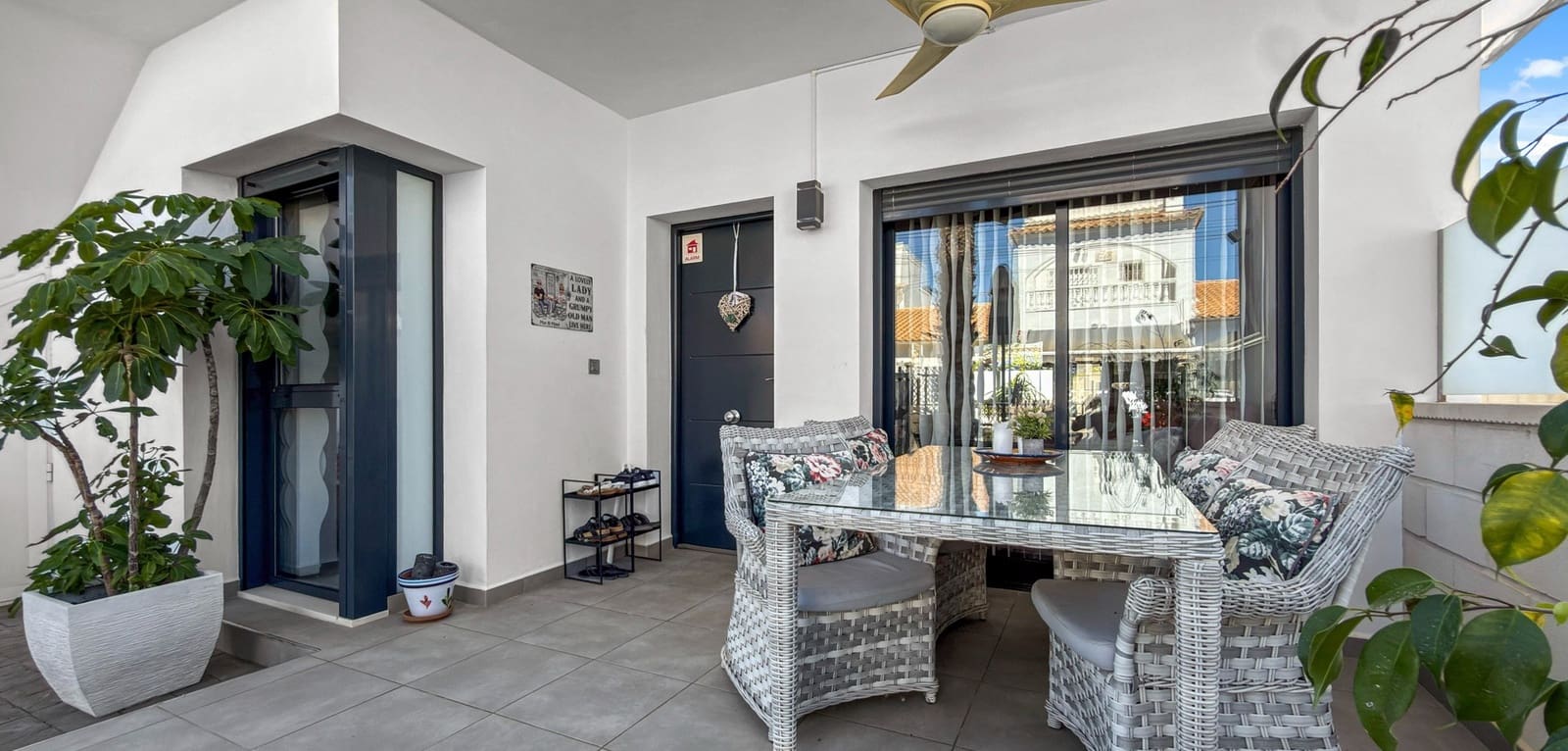 2 soveværelse Lejlighed til salg i Villamartin med swimmingpool - € 249.000 (Ref: 10057198)