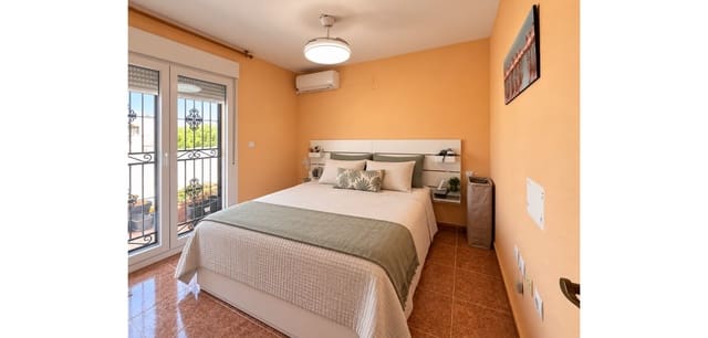 3 slaapkamer Villa te koop in Vistabella, Orihuela met zwembad - € 215.000 (Ref: 10060642)