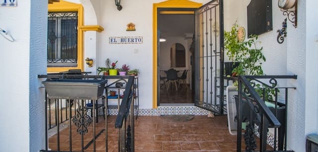 3 soverom Villa til salgs i Vistabella, Orihuela med svømmebasseng garasje - € 215 000 (Ref: 10060642)
