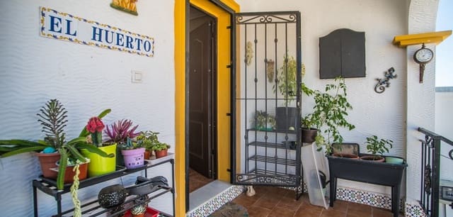 3 soverom Villa til salgs i Vistabella, Orihuela med svømmebasseng garasje - € 215 000 (Ref: 10060642)