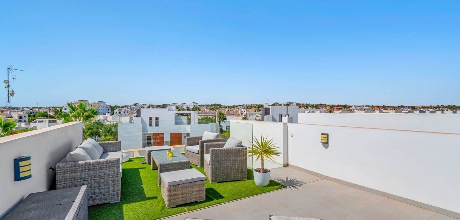 3 Zimmer Villa zu verkaufen in Villamartin mit Pool - 429.000 € (Ref: 10072870)