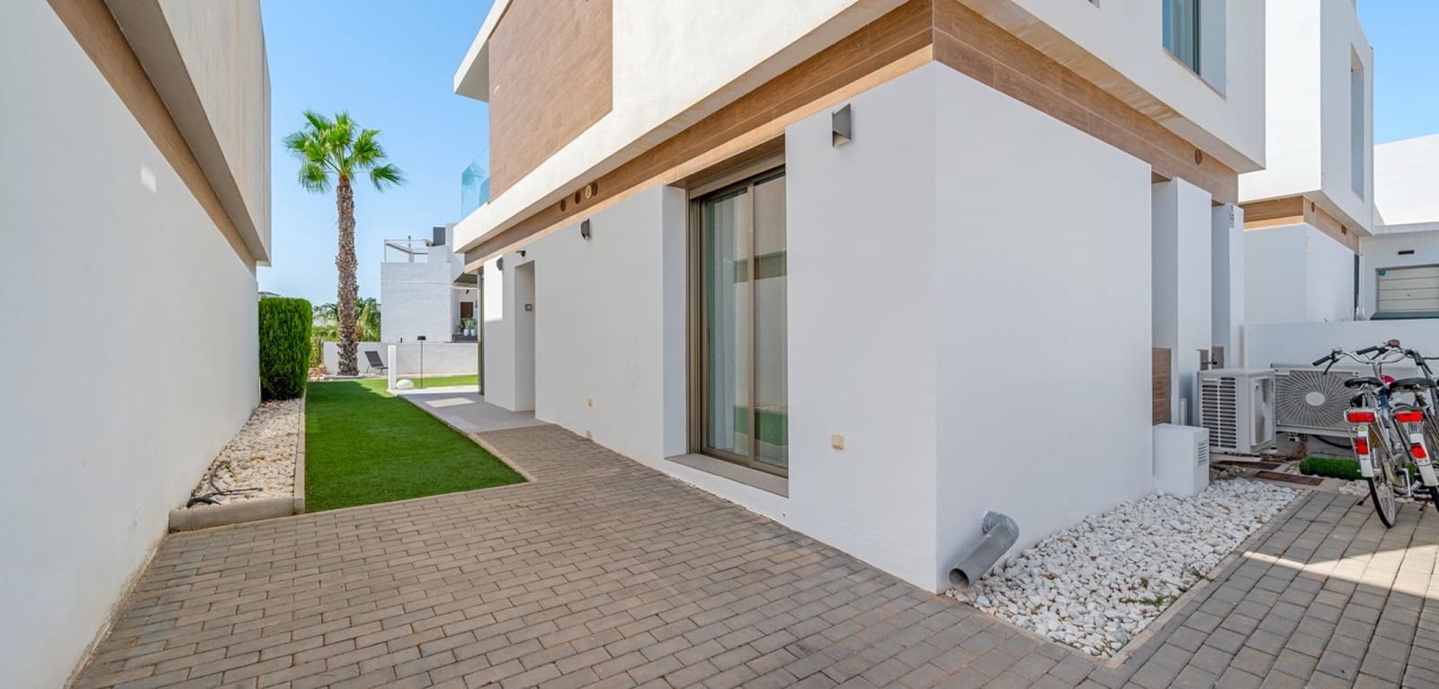 3 Zimmer Villa zu verkaufen in Villamartin mit Pool - 429.000 € (Ref: 10072870)