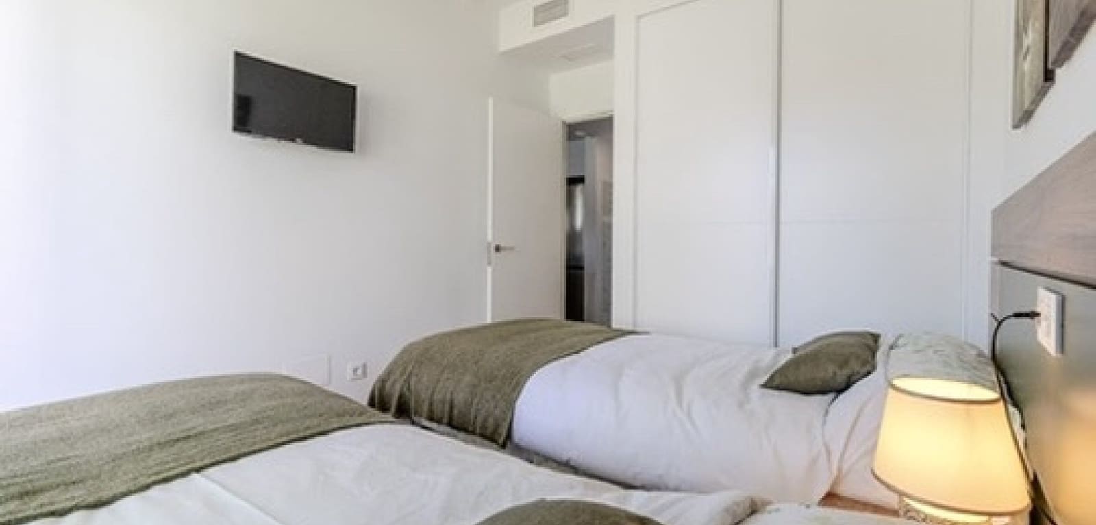 2 soveværelse Lejlighed til salg i Villamartin med swimmingpool - € 239.000 (Ref: 10072871)