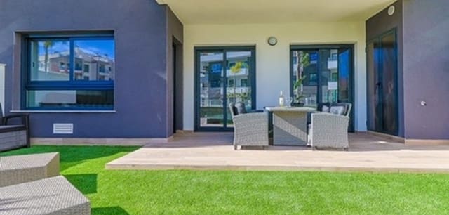 Apartamento de 2 habitaciones en Villamartin, Orihuela en venta con piscina - 239.000 € (Ref: 10072871)