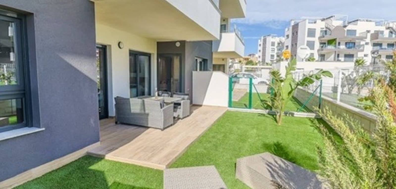 2 soveværelse Lejlighed til salg i Villamartin med swimmingpool - € 239.000 (Ref: 10072871)