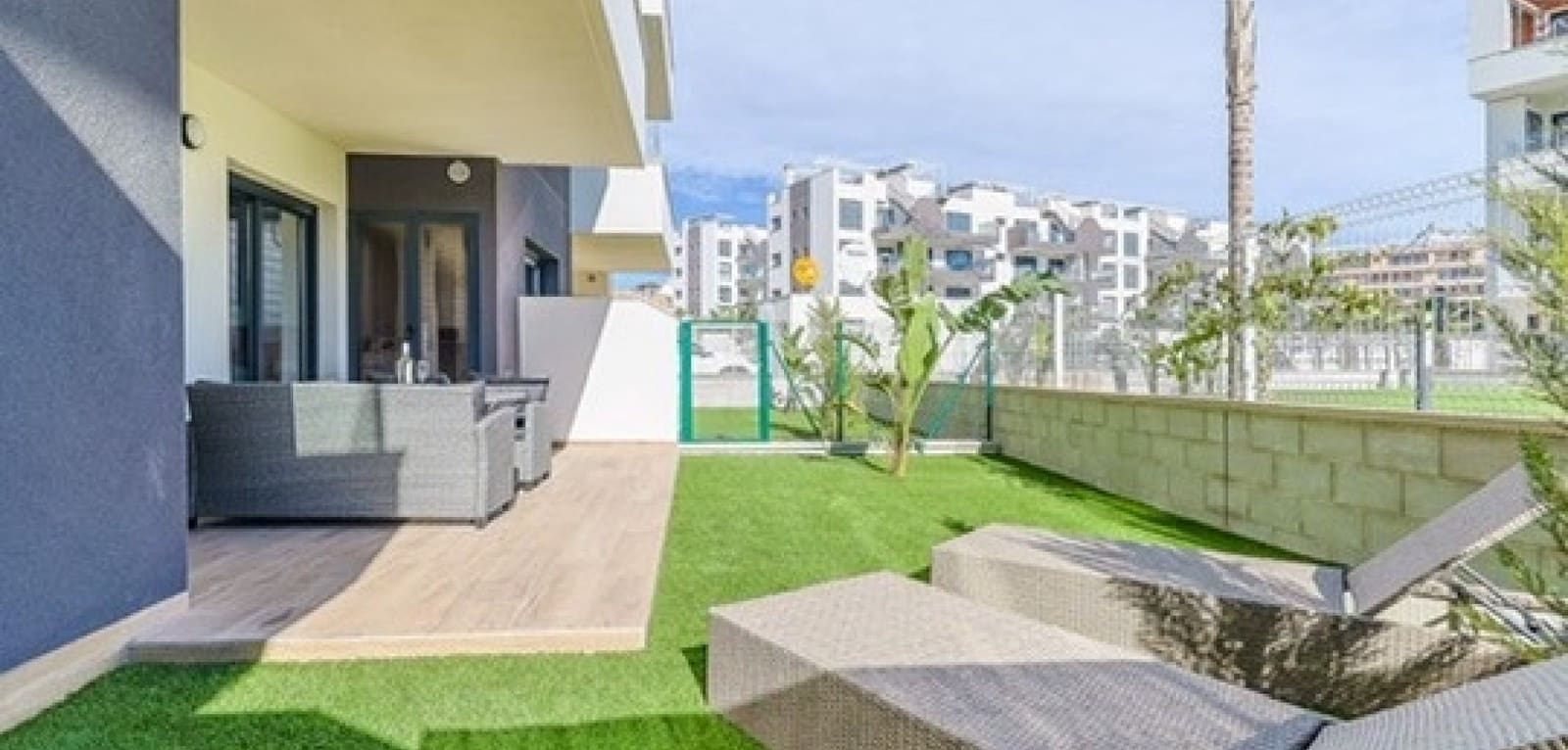 2 soveværelse Lejlighed til salg i Villamartin med swimmingpool - € 239.000 (Ref: 10072871)