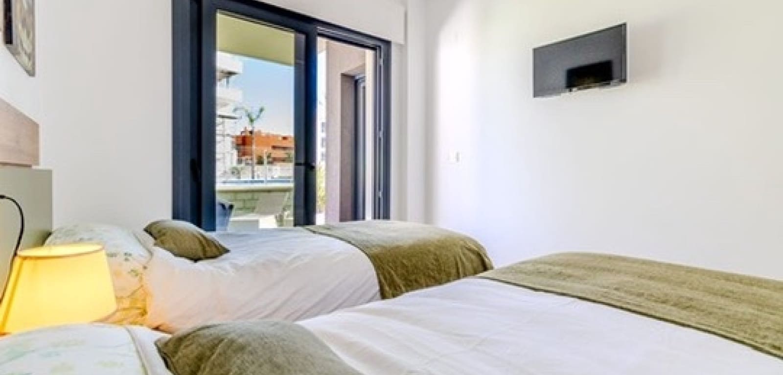 2 soveværelse Lejlighed til salg i Villamartin med swimmingpool - € 239.000 (Ref: 10072871)