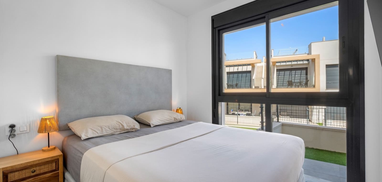 2 Zimmer Apartment zu verkaufen in Villamartin mit Pool - 279.000 € (Ref: 10072872)