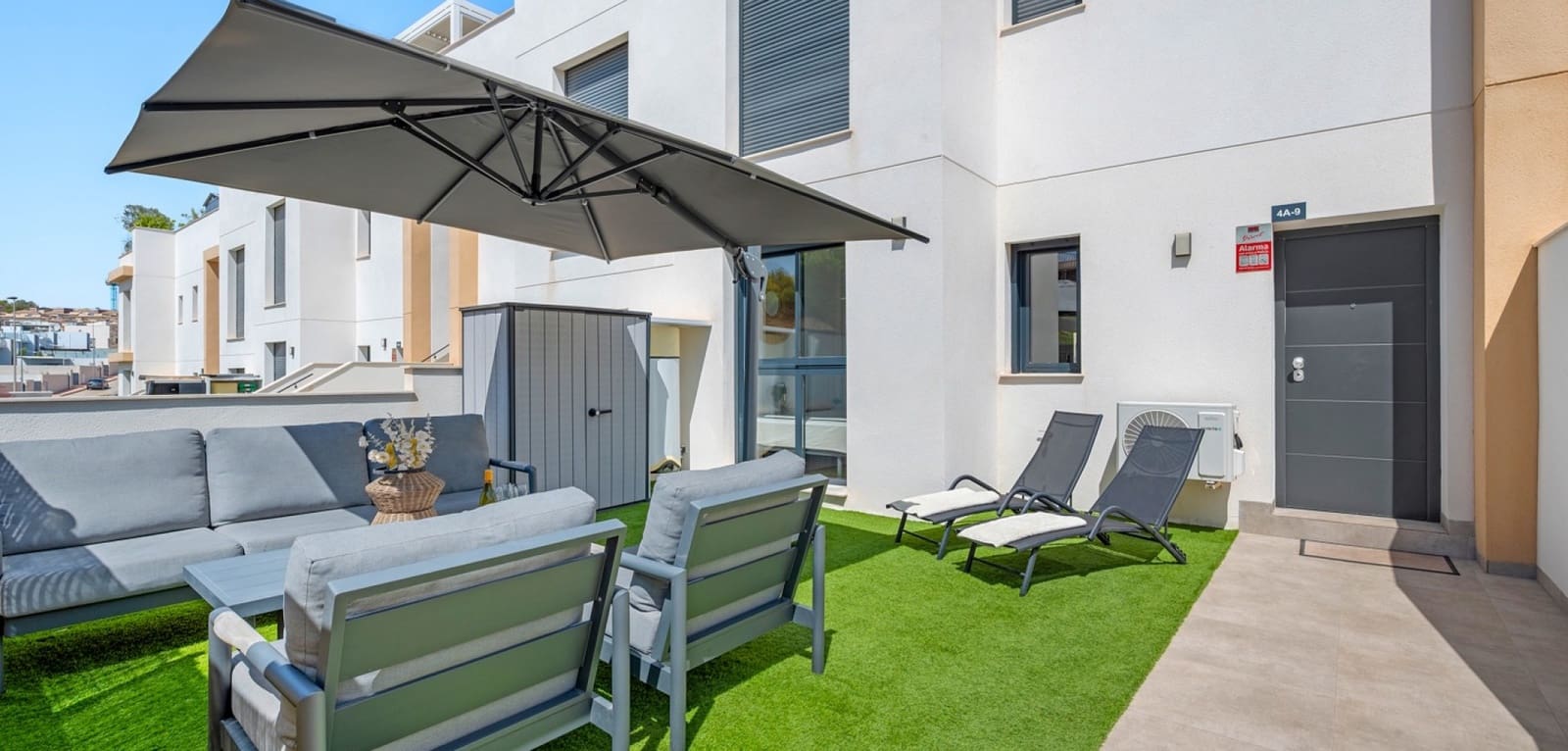2 Zimmer Apartment zu verkaufen in Villamartin mit Pool - 279.000 € (Ref: 10072872)