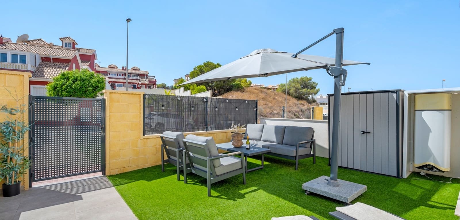 2 Zimmer Apartment zu verkaufen in Villamartin mit Pool - 279.000 € (Ref: 10072872)