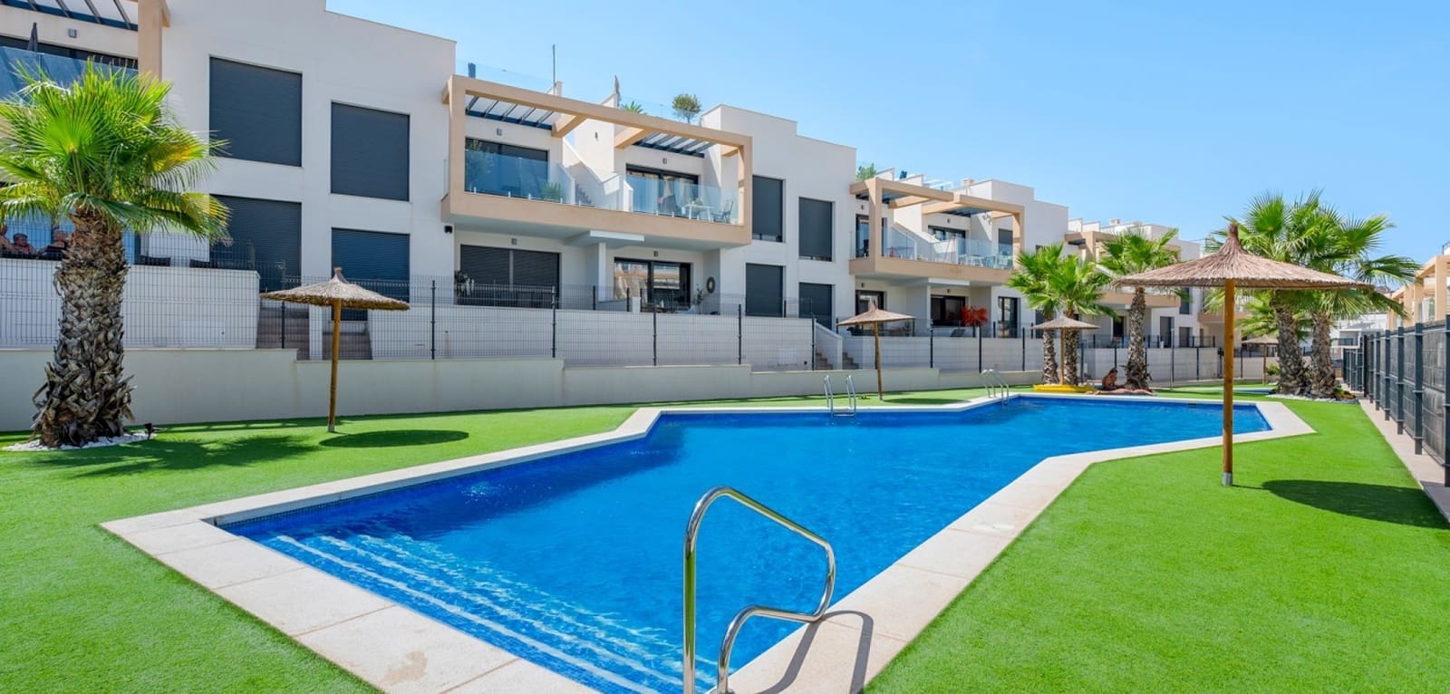 2 Zimmer Apartment zu verkaufen in Villamartin mit Pool - 279.000 € (Ref: 10072872)