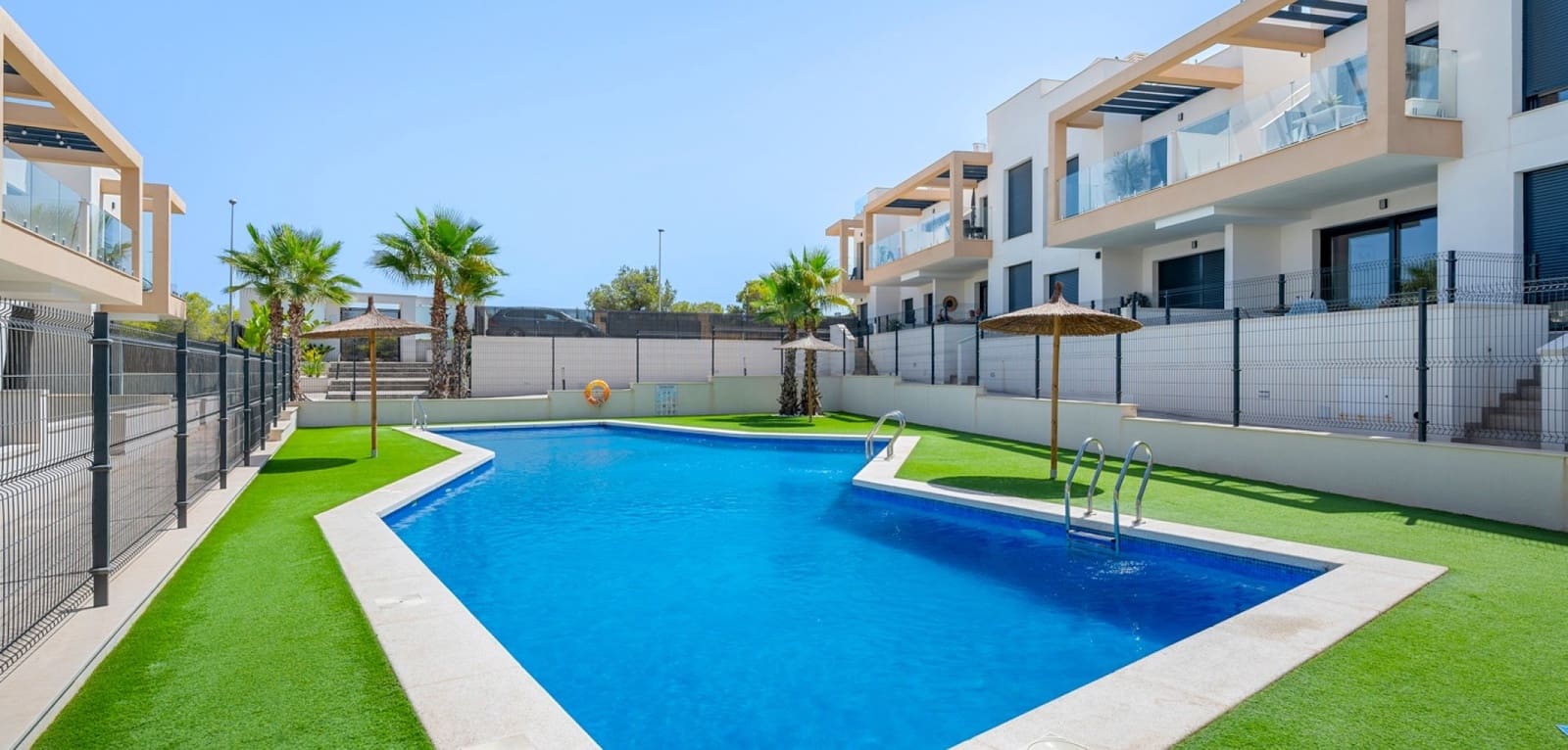 2 Zimmer Apartment zu verkaufen in Villamartin mit Pool - 279.000 € (Ref: 10072872)