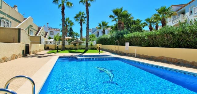 4 bedroom Villa for sale in Villamartin, Orihuela with pool - € 419,000 (Ref: 10082013)