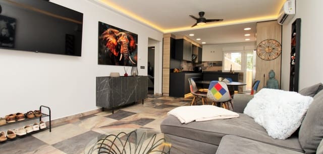 4 bedroom Villa for sale in Villamartin, Orihuela with pool - € 419,000 (Ref: 10082013)