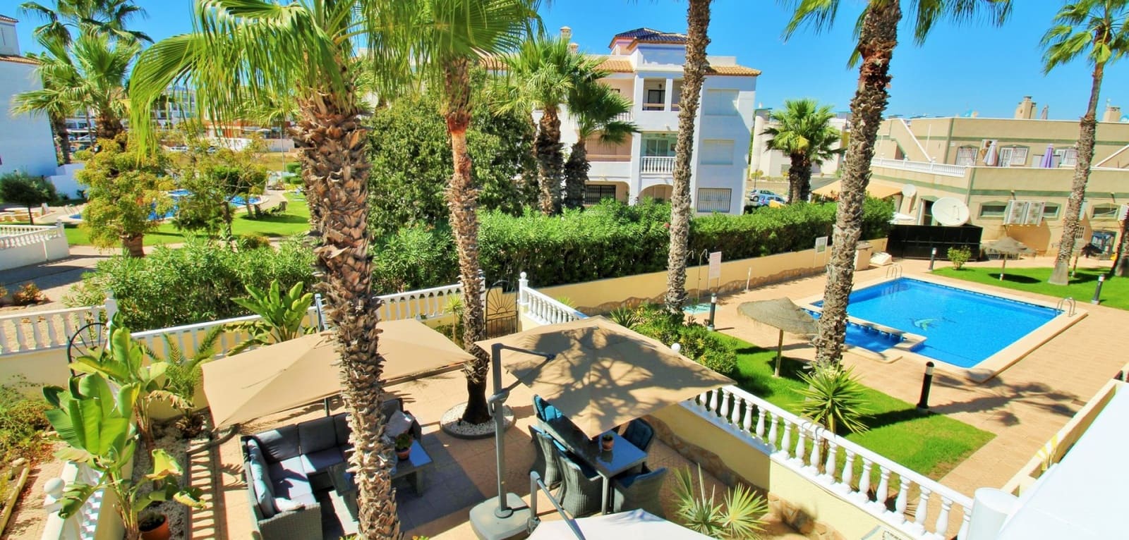 4 bedroom Villa for sale in Villamartin with pool - € 419,000 (Ref: 10082013)