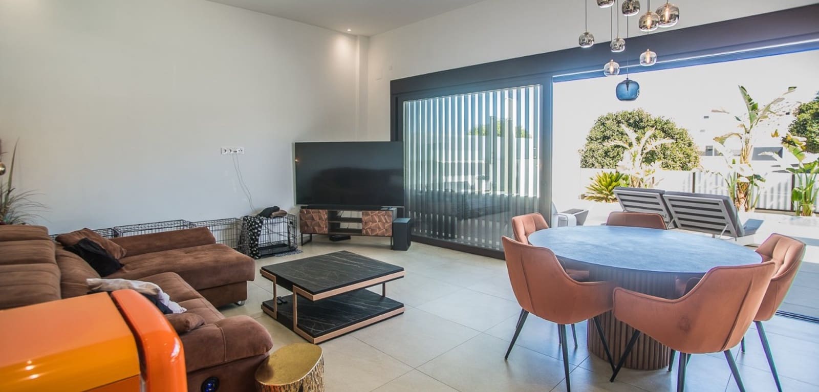 Chalet de 4 habitaciones en Rojales en venta con piscina garaje - 745.000 € (Ref: 10082015)