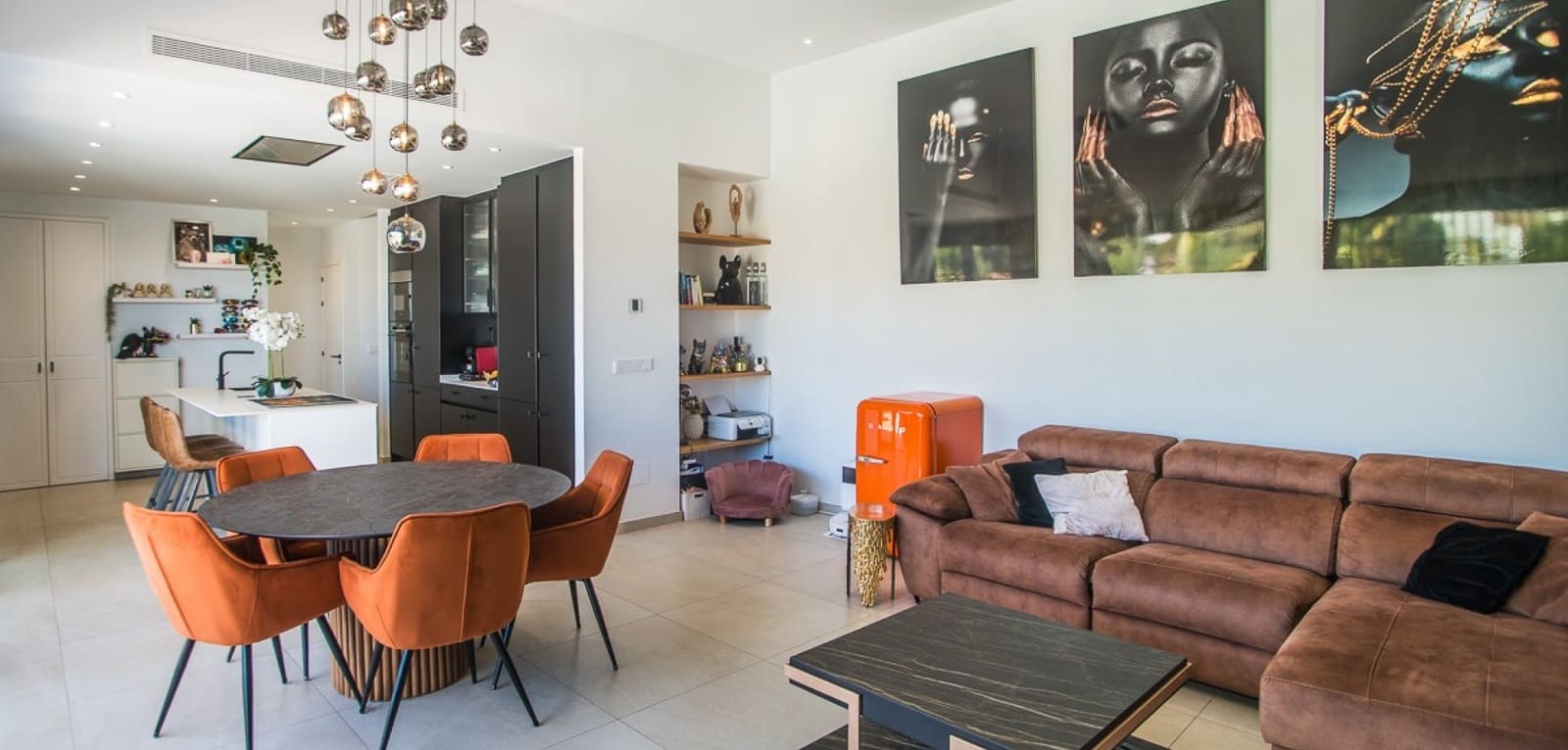 Chalet de 4 habitaciones en Rojales en venta con piscina garaje - 745.000 € (Ref: 10082015)