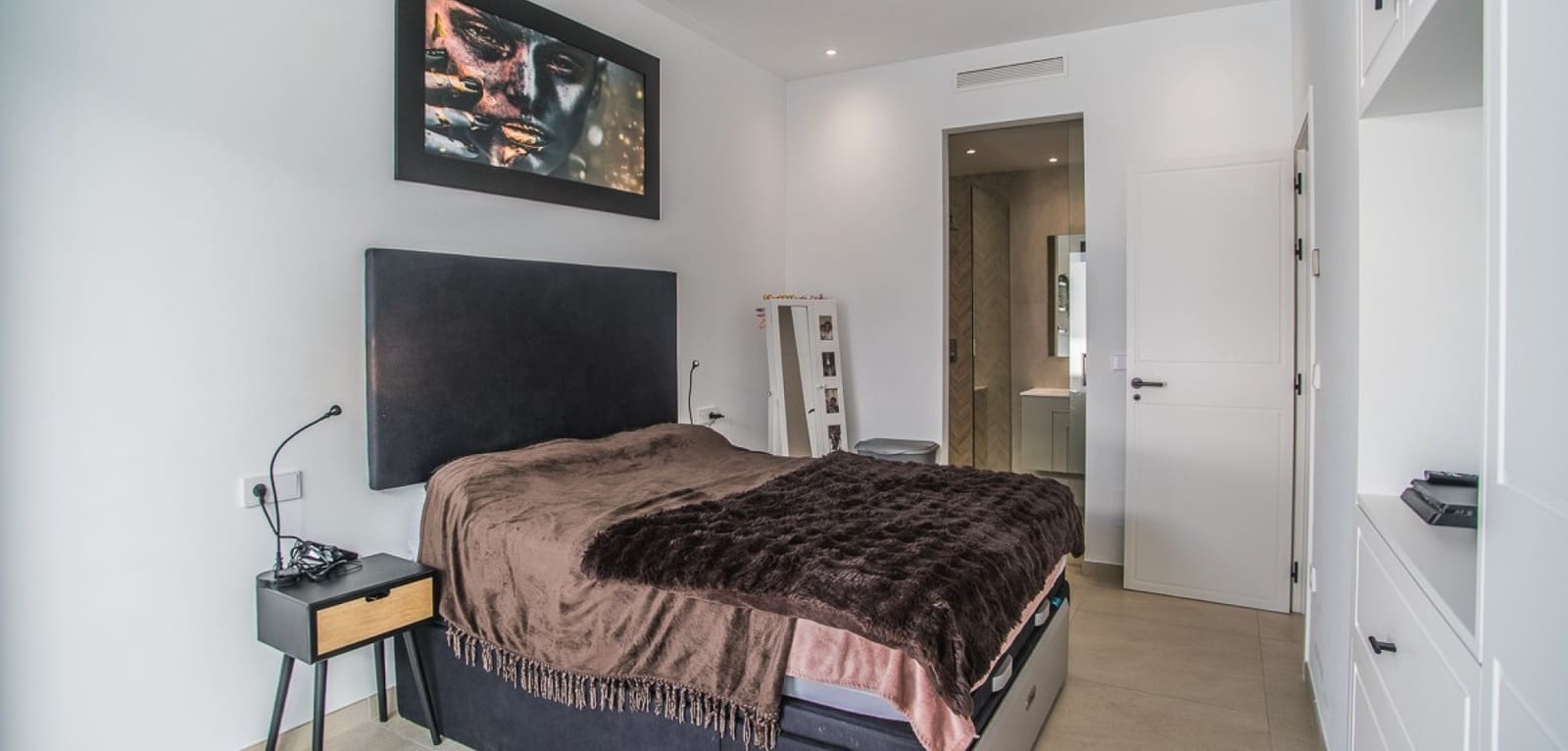 Chalet de 4 habitaciones en Rojales en venta con piscina garaje - 745.000 € (Ref: 10082015)