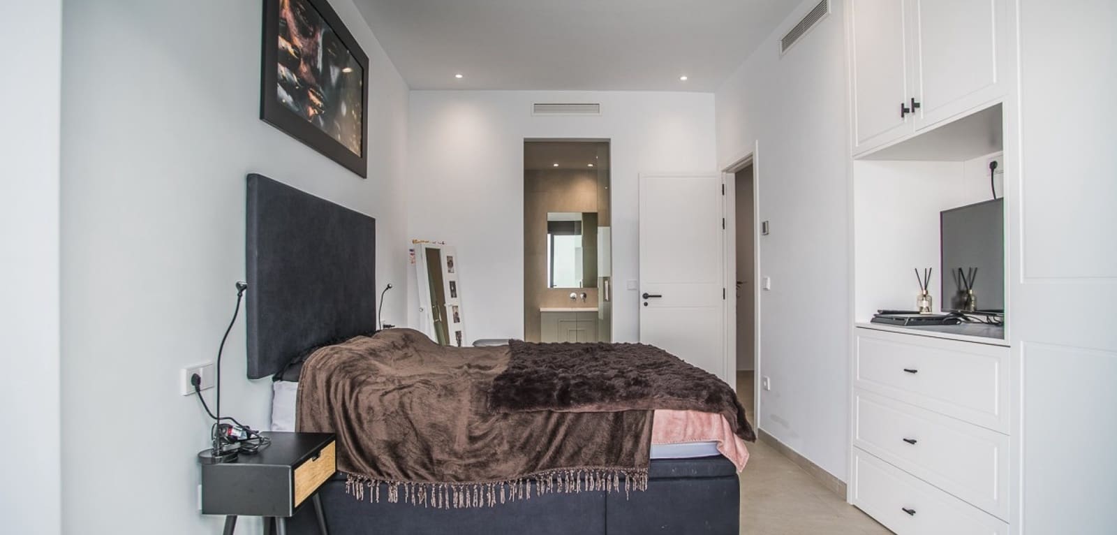 Chalet de 4 habitaciones en Rojales en venta con piscina garaje - 745.000 € (Ref: 10082015)