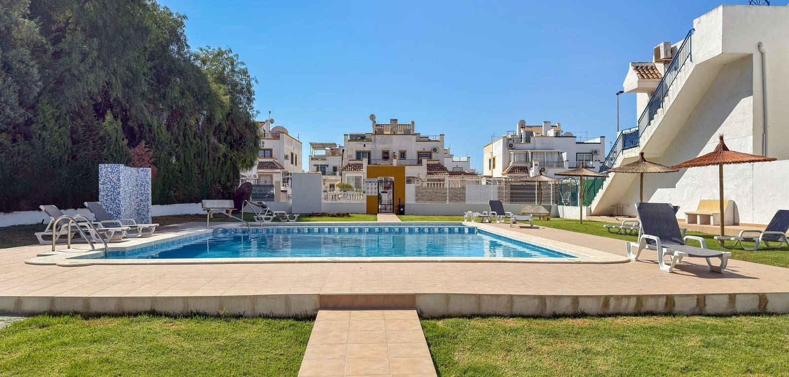 3 Zimmer Apartment zu verkaufen in Torrevieja mit Pool - 159.000 € (Ref: 10086754)