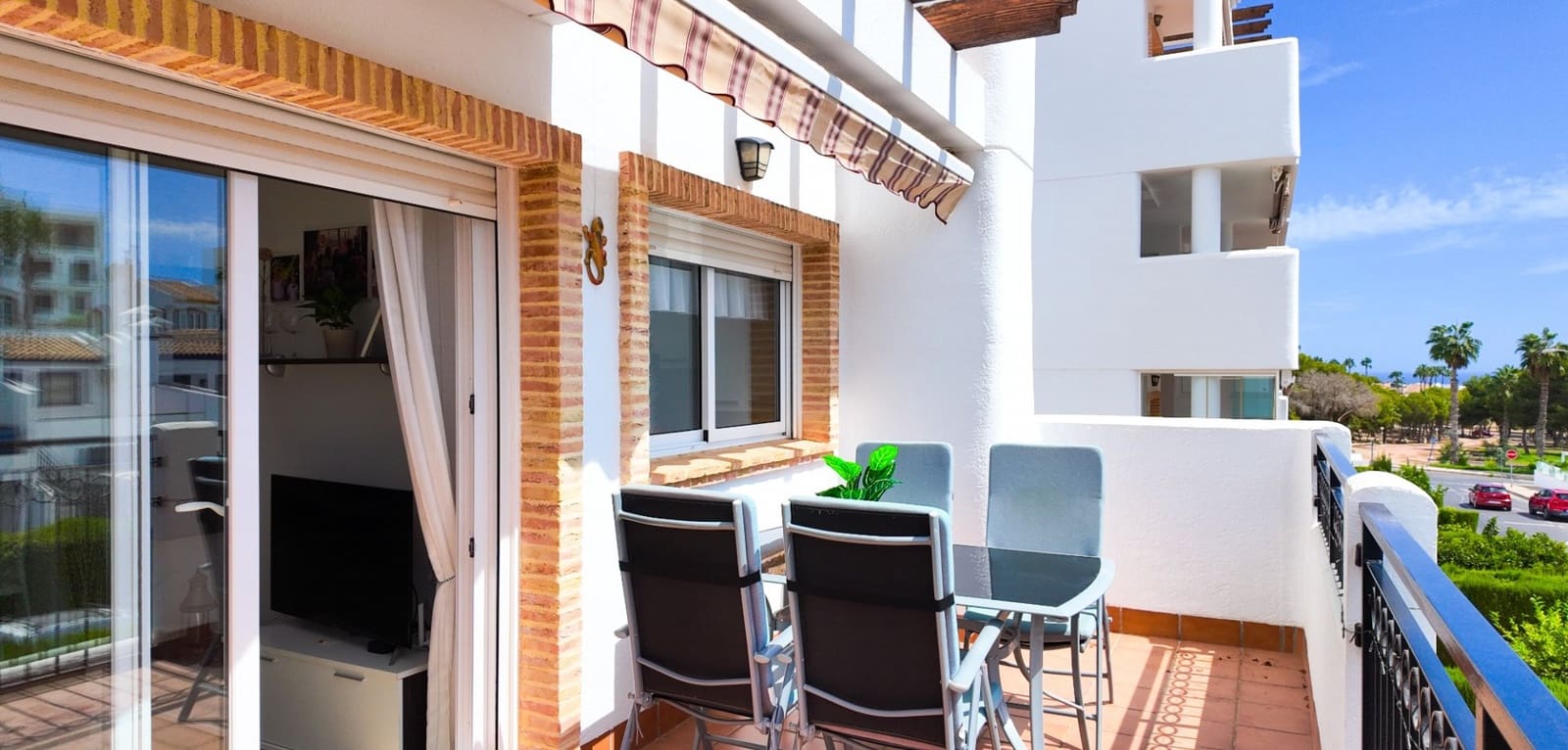 Apartamento de 2 habitaciones en Villamartin en venta con piscina - 269.000 € (Ref: 10091347)